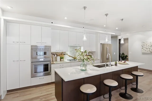 $929,900 | 673 Potomac Avenue, Buffalo, NY 14222