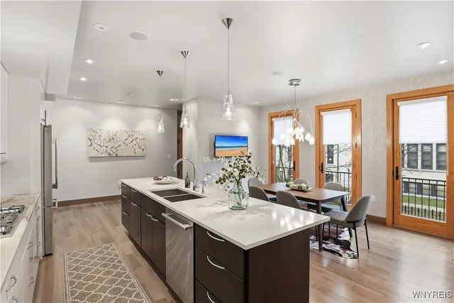 $929,900 | 673 Potomac Avenue, Buffalo, NY 14222