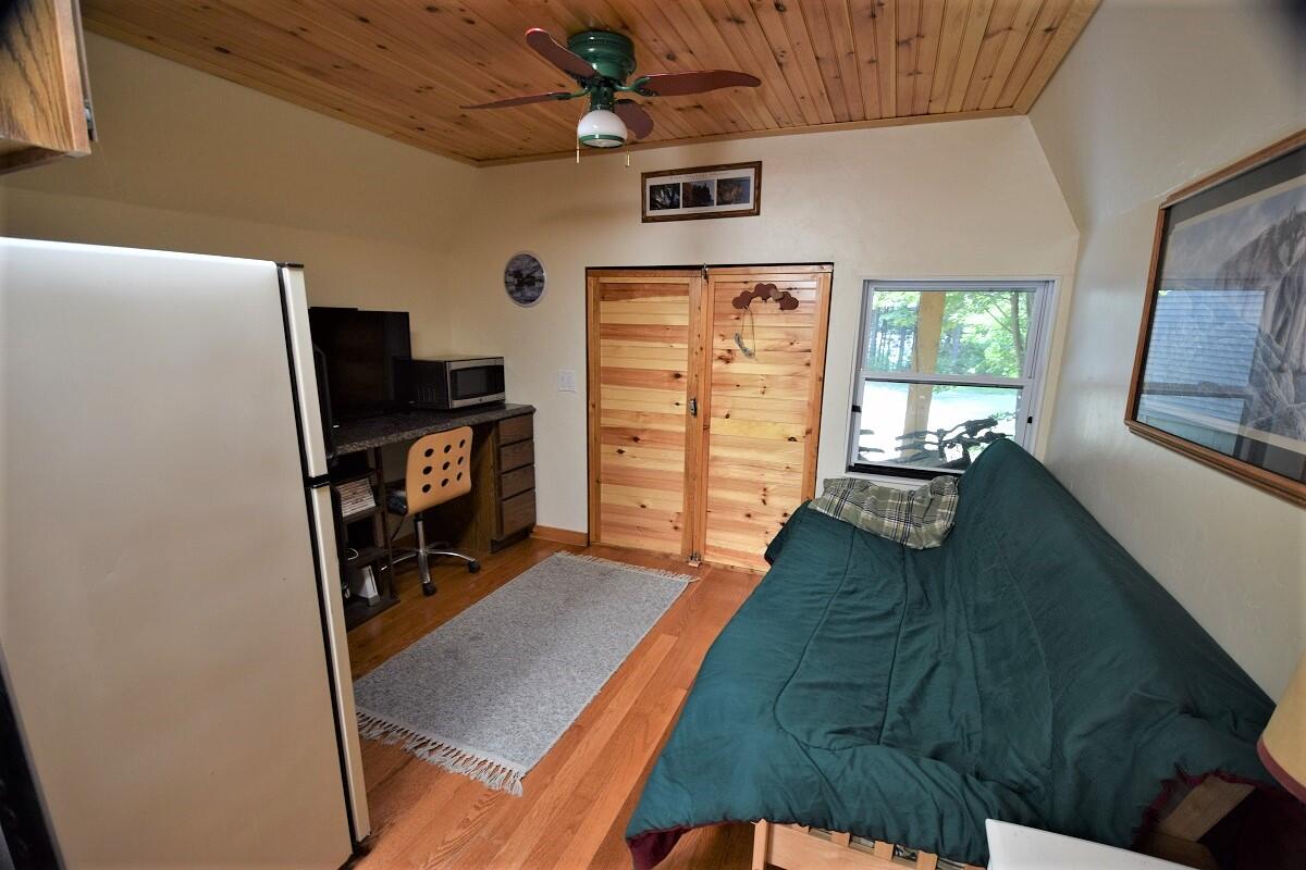 1650 Houston Road Lincoln, ME 04457 - Photo 36 of 70 Great guest space...