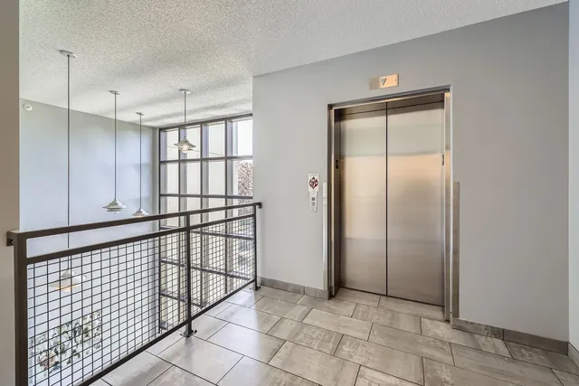 $270,000 | 820 Emerald Street Southeast, Unit 307, St. Paul, MN 55114