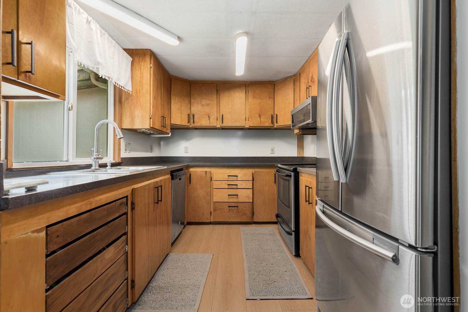 18405 Southeast 162nd Street Renton, WA 98058 - Photo 7 of 25