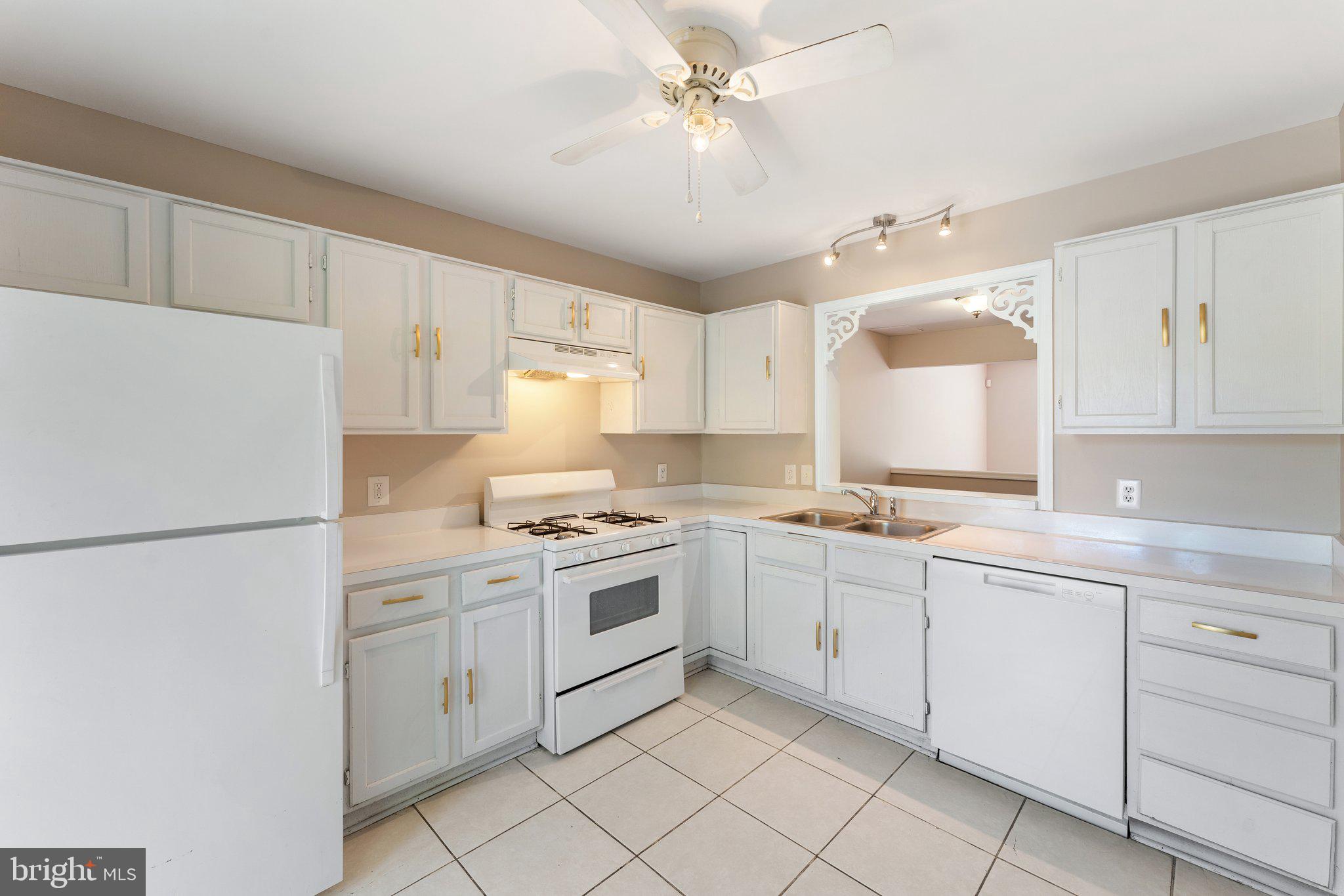 308 Harrogate Road Fredericksburg, VA 22406 - Photo 7 of 38