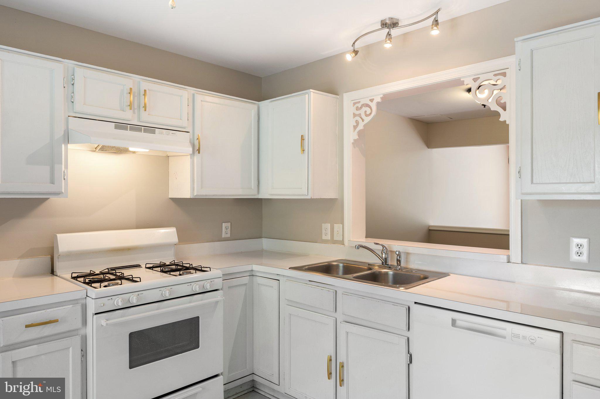 308 Harrogate Road Fredericksburg, VA 22406 - Photo 8 of 38