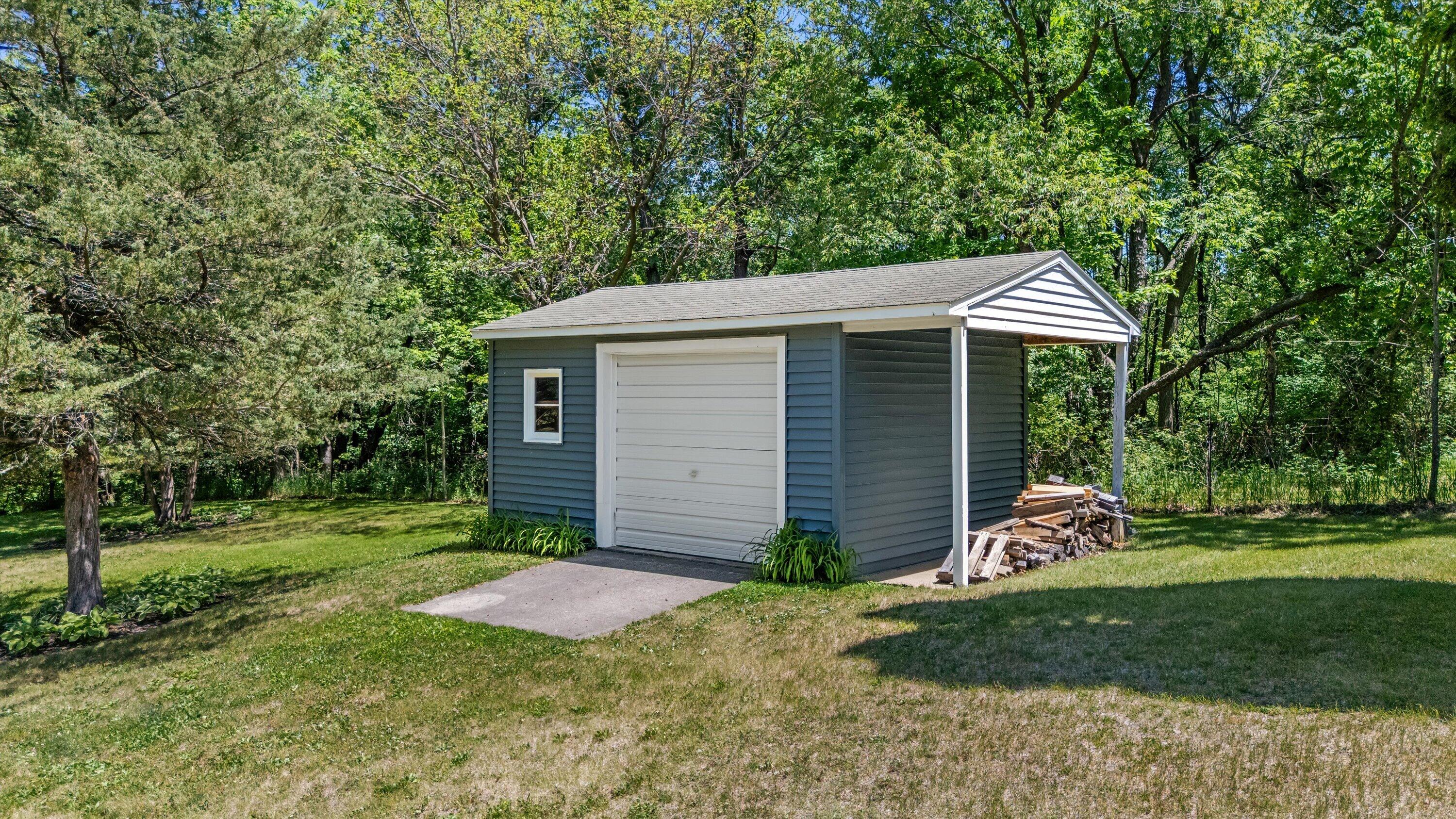 W5010 Hawk Road La Grange, WI 53121 - Photo 39 of 58 2 extra sheds on property
