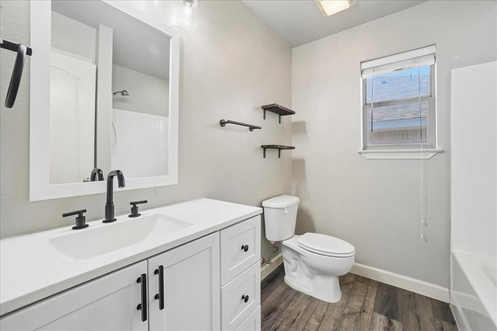 809 Rambling Court Granbury, TX 76049 - Photo 15 of 21
