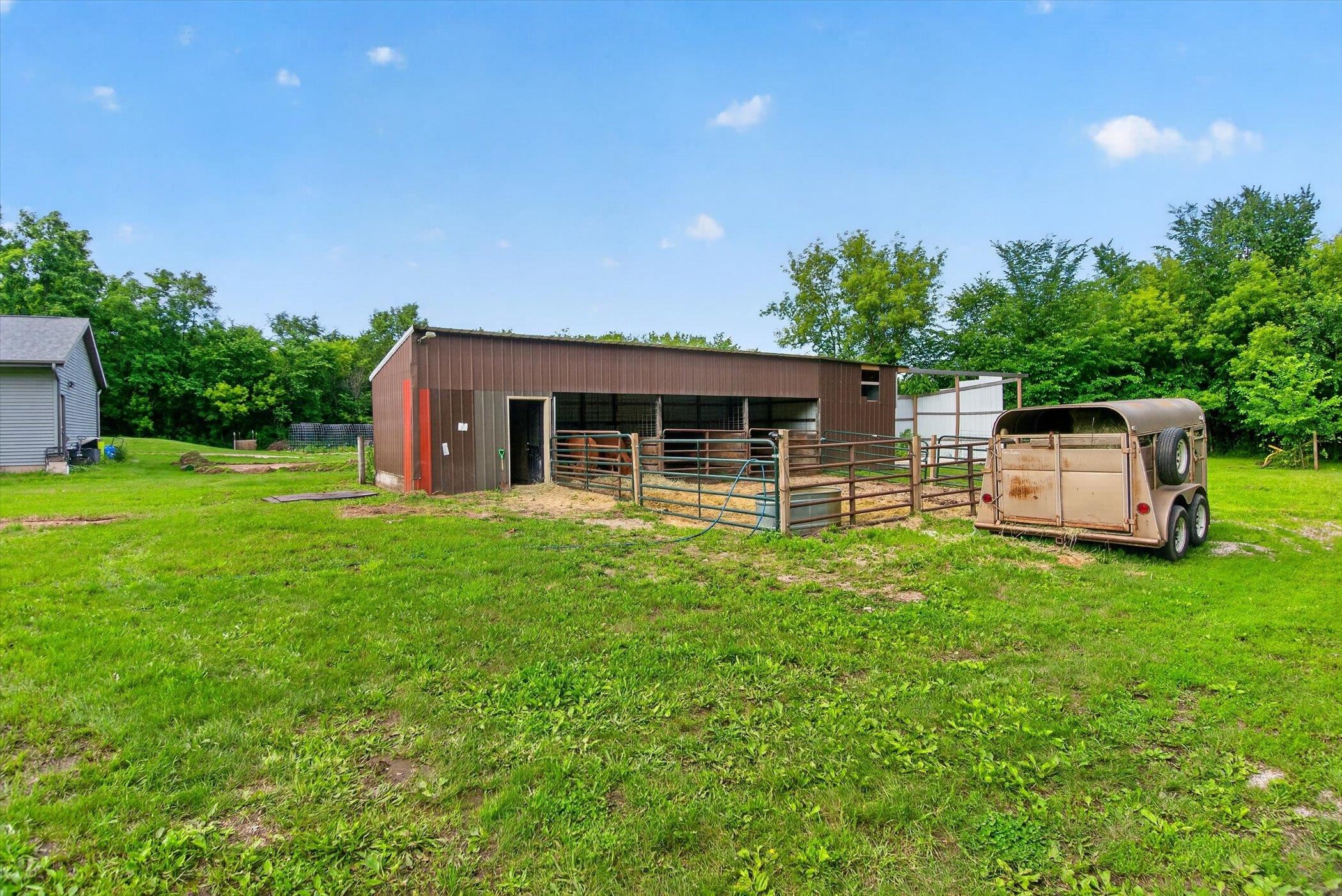 4437 South Oakley Road Janesville, WI 53546 - Photo 39 of 40