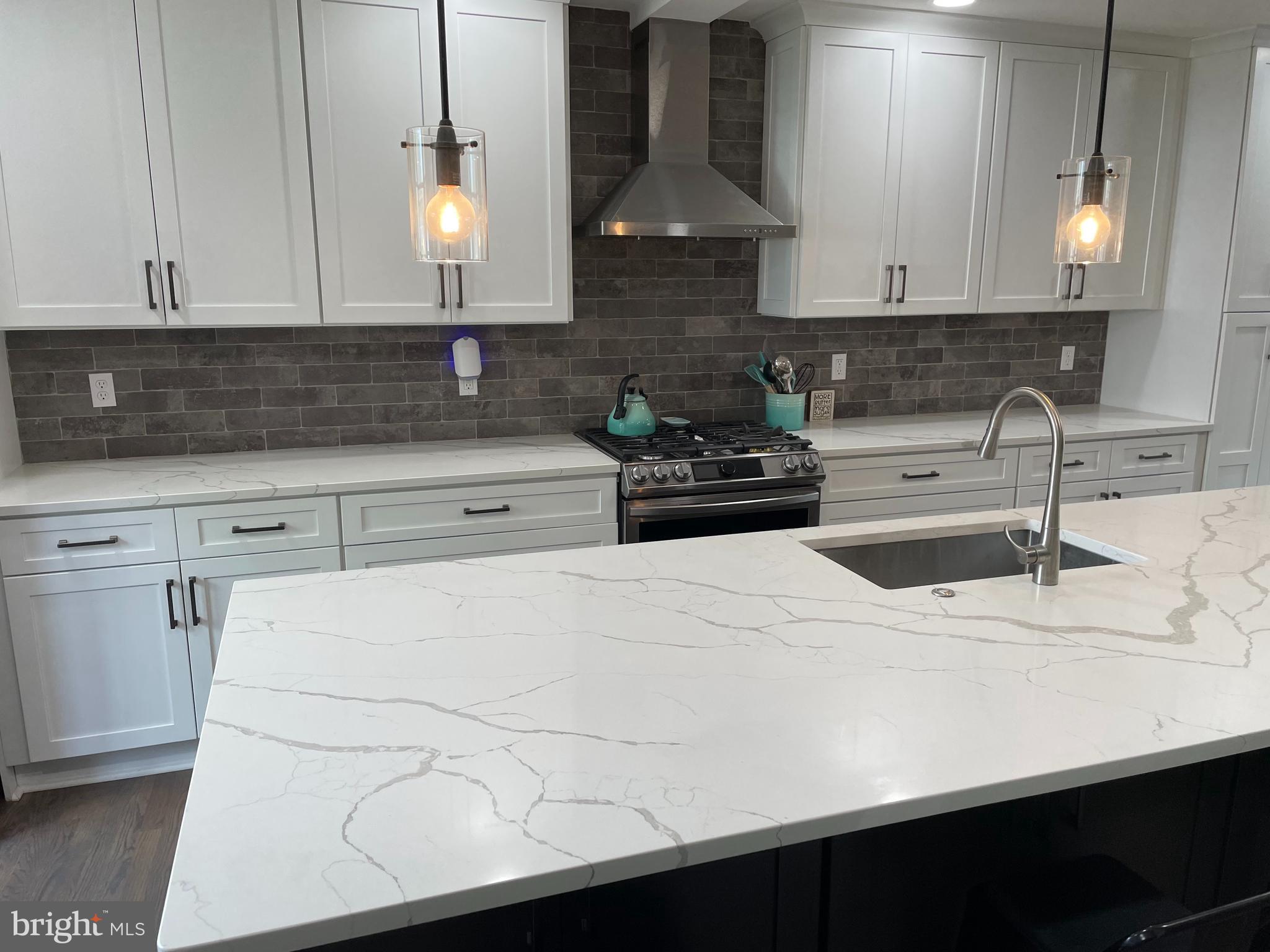 1119 Randolph Road McLean, VA 22101 - Photo 14 of 42 Quartz countertops