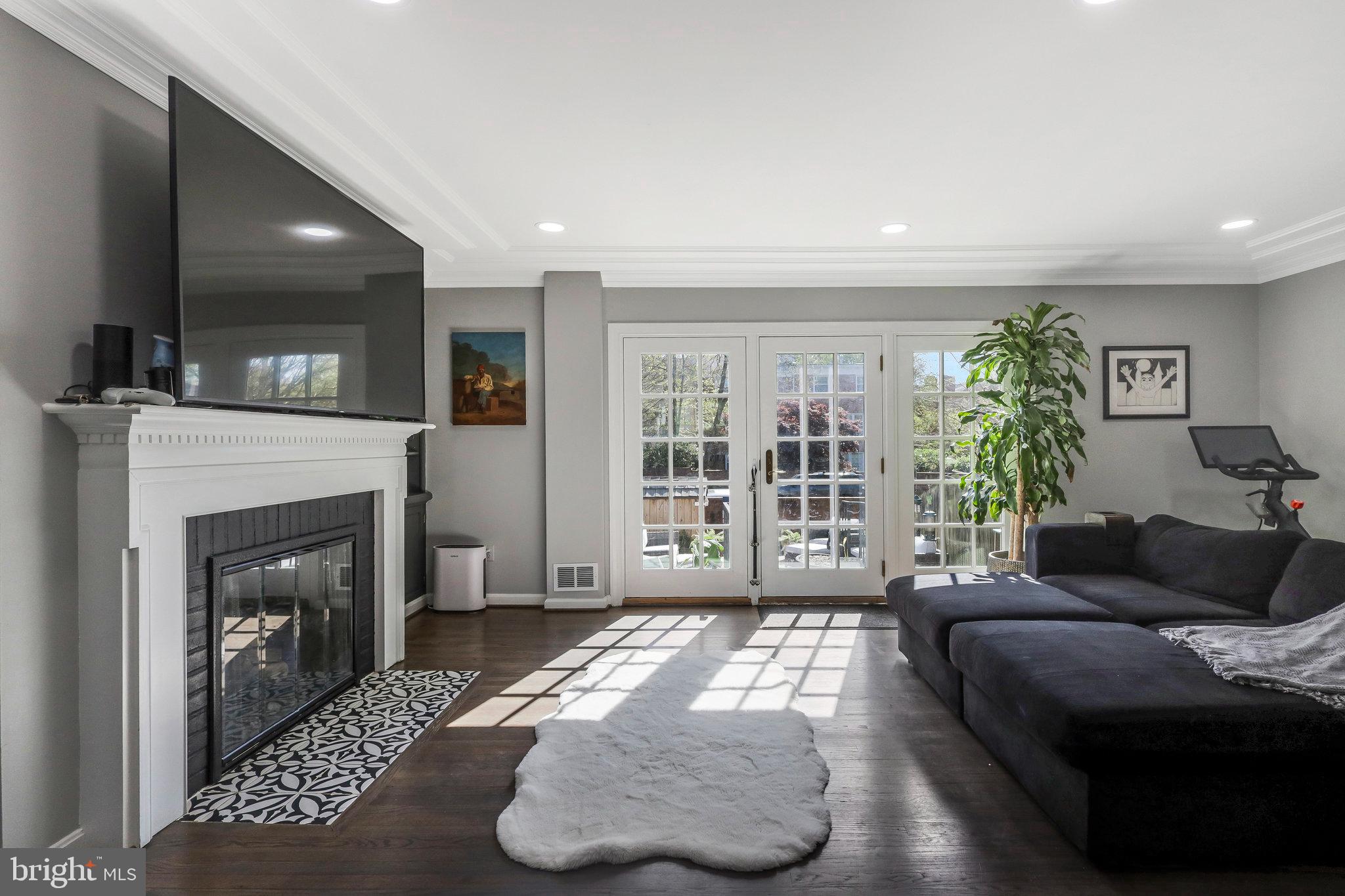 1119 Randolph Road McLean, VA 22101 - Photo 16 of 42 Gorgeous wall of windows with door to patio