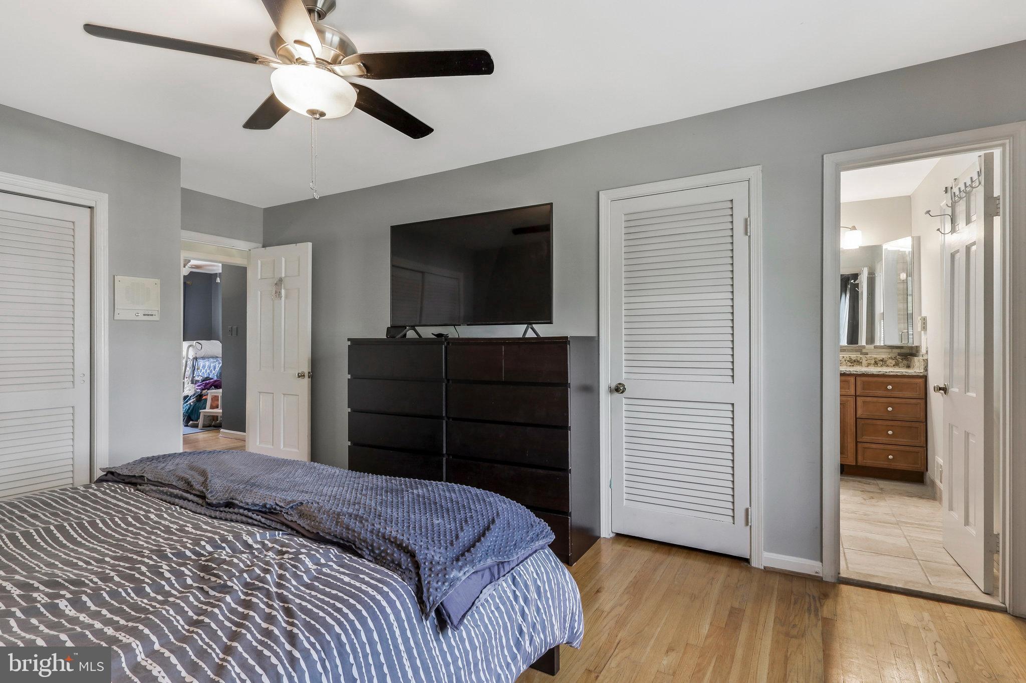 1119 Randolph Road McLean, VA 22101 - Photo 25 of 42 Ensuite bathroom