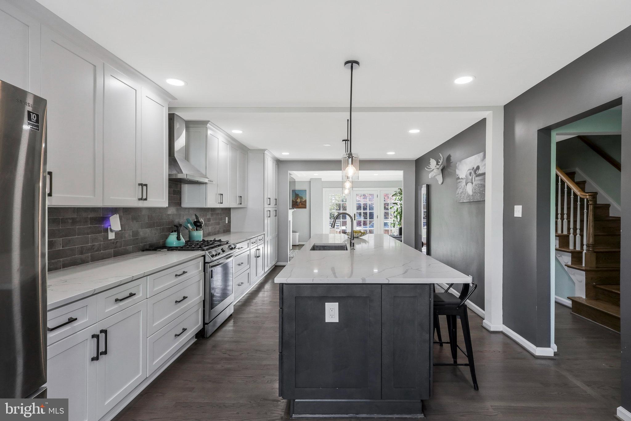 1119 Randolph Road McLean, VA 22101 - Photo 9 of 42 Designer light fixtures and hardware