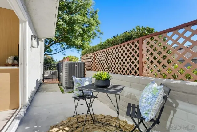 $1,769,000 | 2003 Caminito Circulo Norte, La Jolla, CA 92037