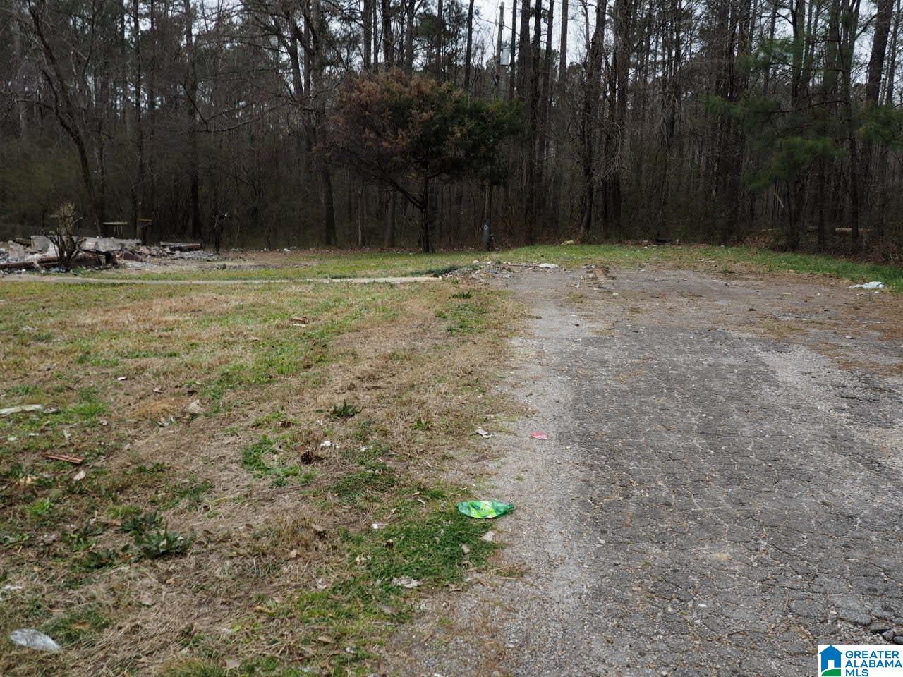 307 Liberty Road, Unit 13 Jasper, AL 35501 - Photo 4 of 5 Gallery Image 4