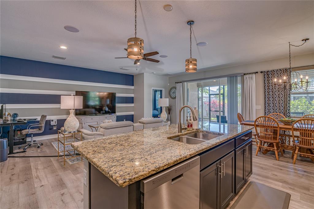 6312 Lantern View Place Apollo Beach, FL 33572 - Photo 12 of 38