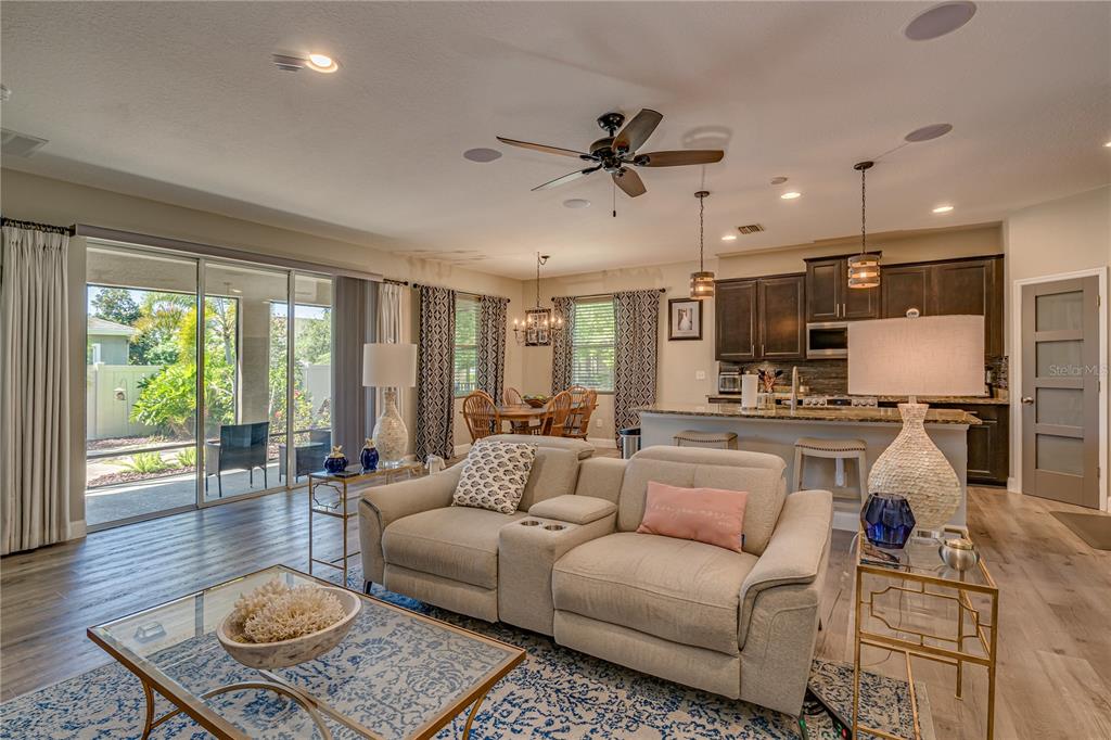 6312 Lantern View Place Apollo Beach, FL 33572 - Photo 10 of 38