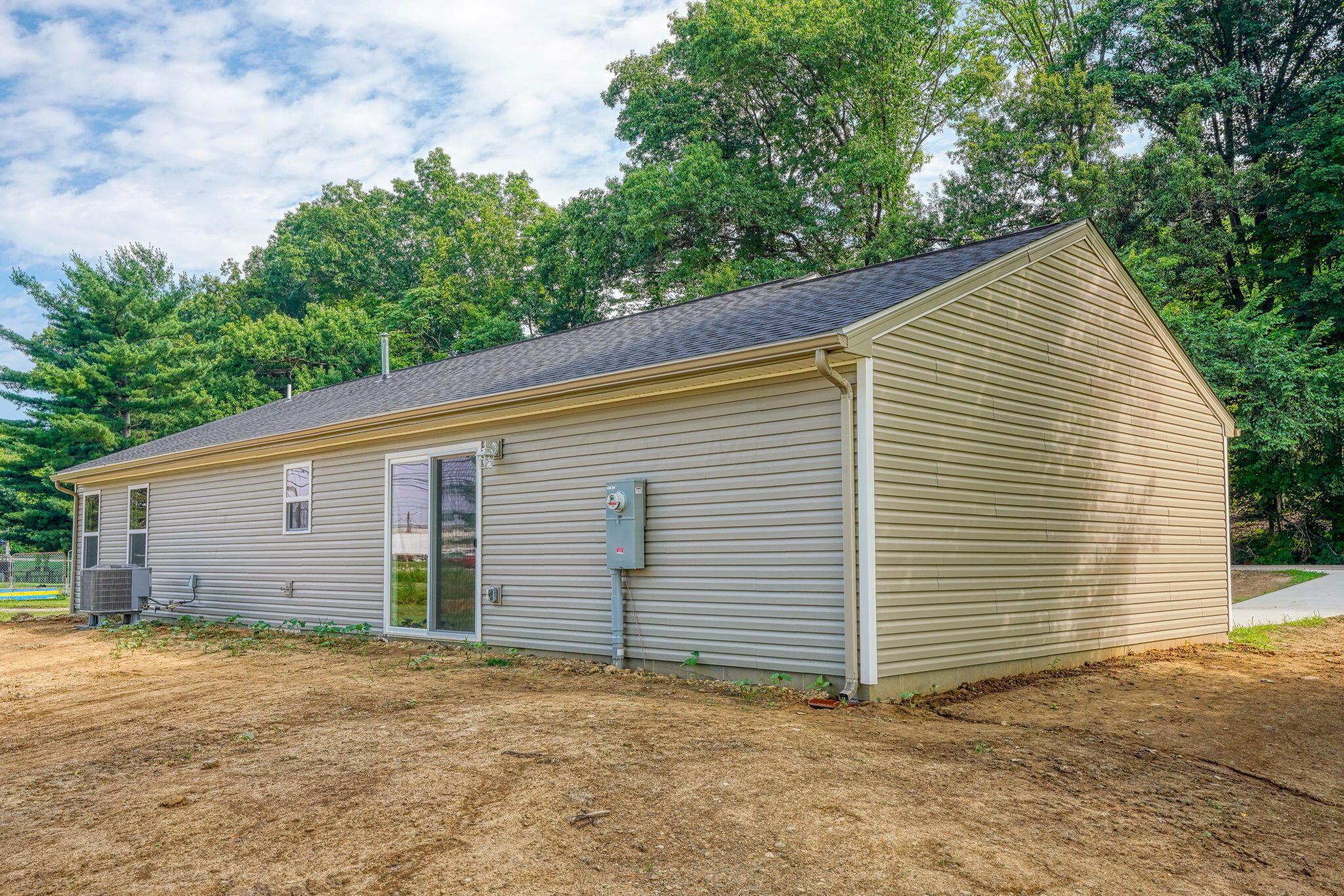 2037 Linton Road Logan, OH 43138 - Photo 5 of 53 2037 Linton Rd (8)