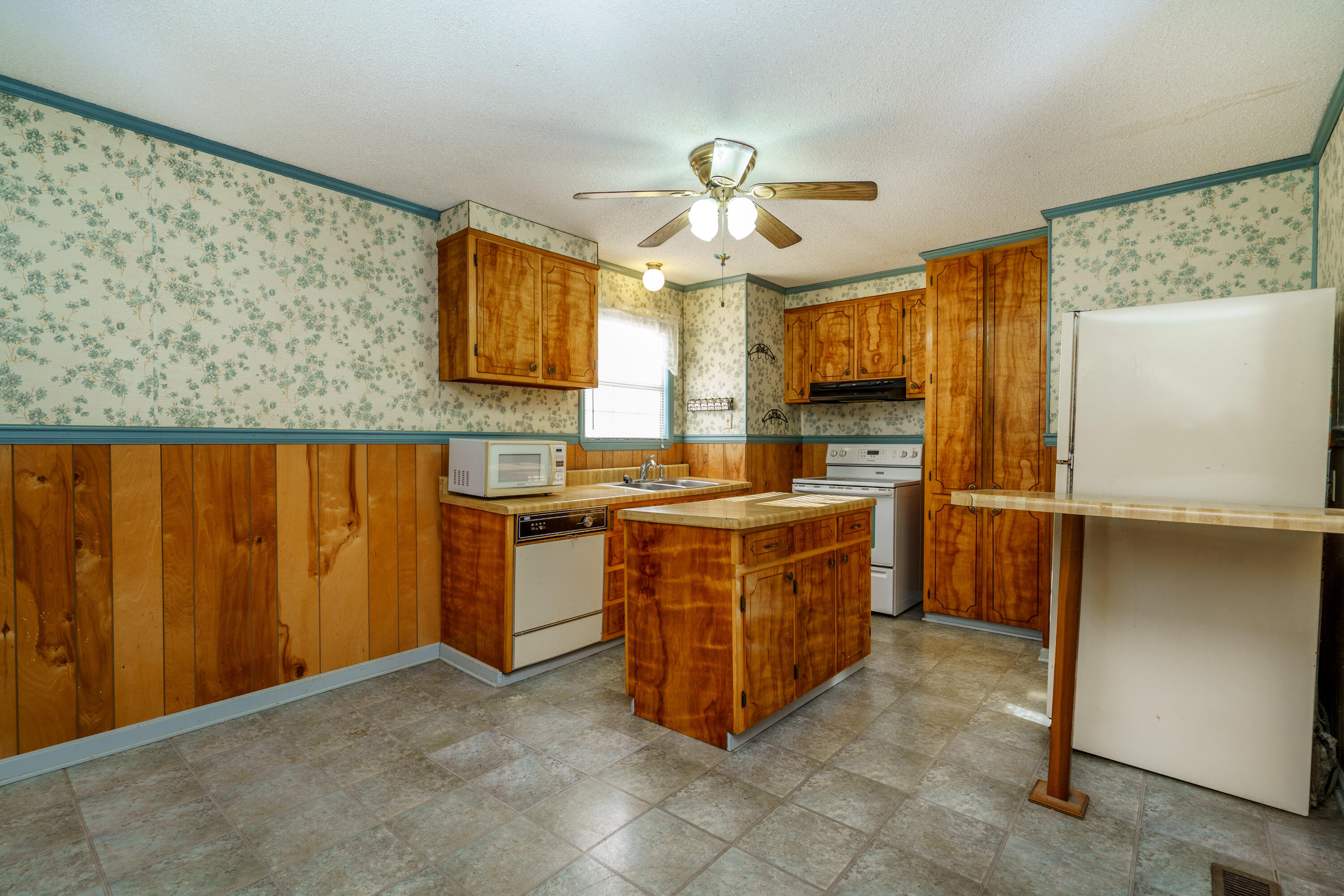 2025 Ringgold Road LaFayette, GA 30728 - Photo 6 of 24 DSC00008
