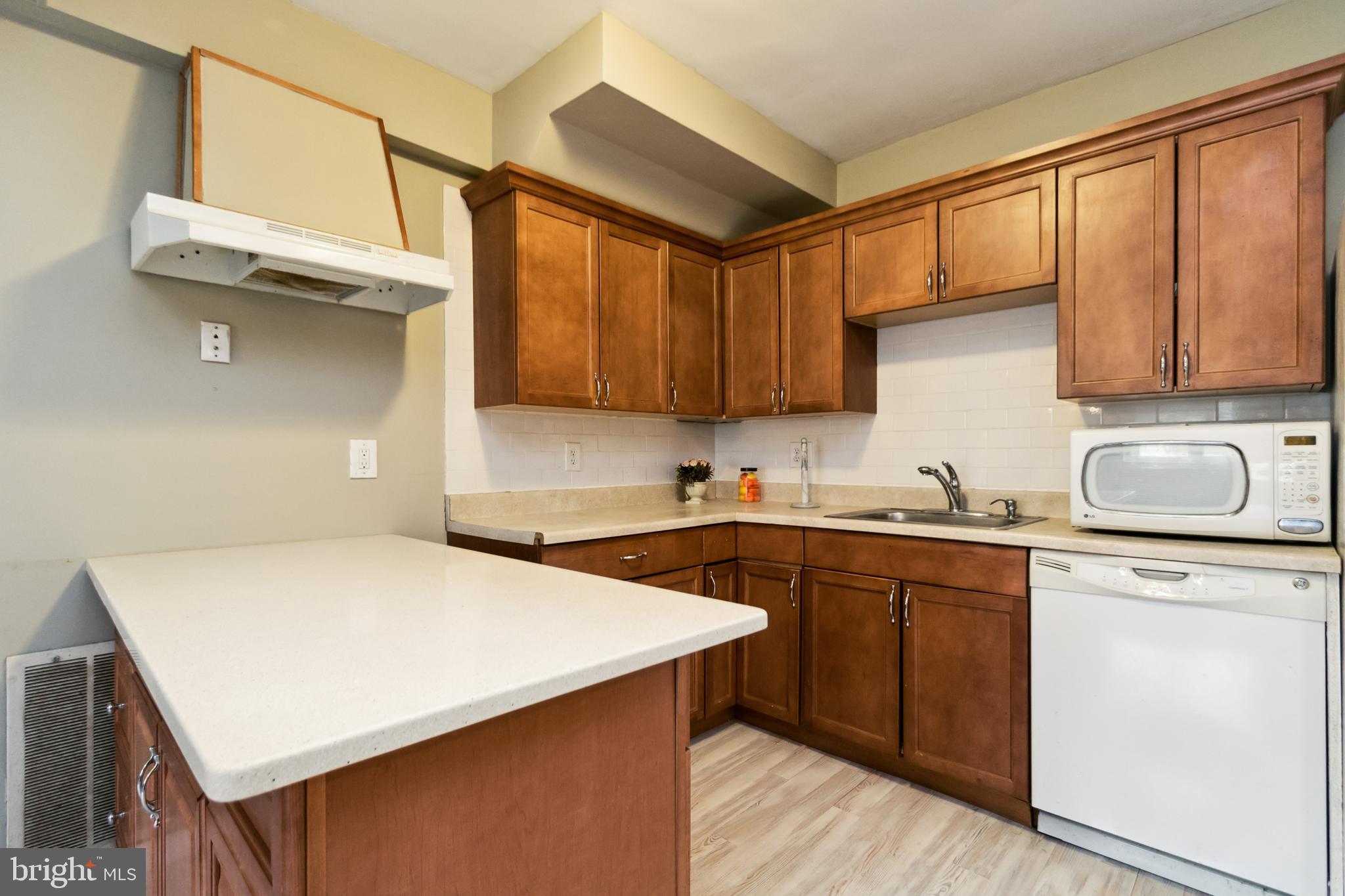 10801 Midsummer Drive Reston, VA 20191 - Photo 48 of 54