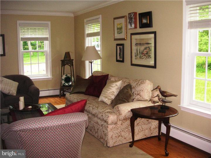 436 Old Ironhill Road Doylestown, PA 18901 - Photo 3 of 22 Living Room