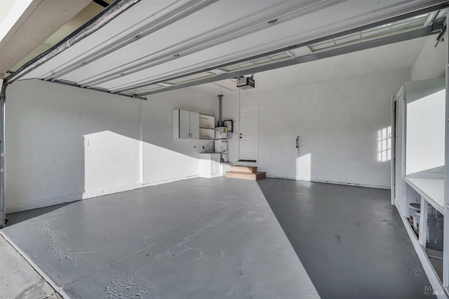 7562 Paddon Road Vacaville, CA 95688 - Photo 43 of 91 Garage attached to main house