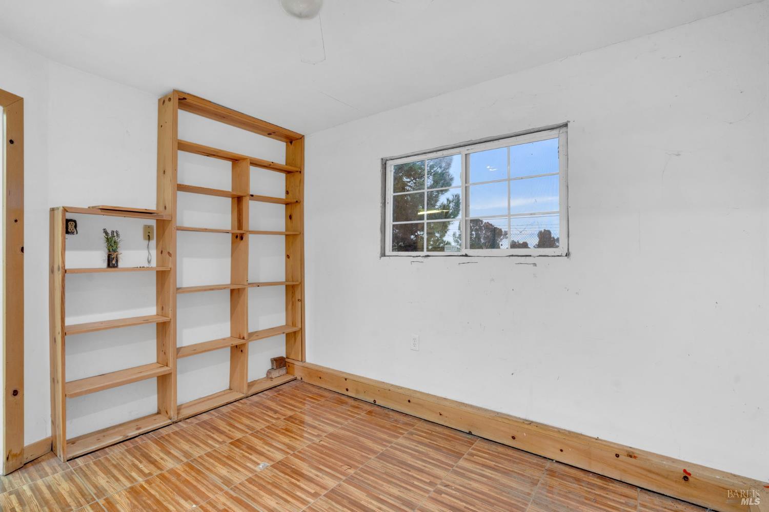 7562 Paddon Road Vacaville, CA 95688 - Photo 57 of 91 office another view