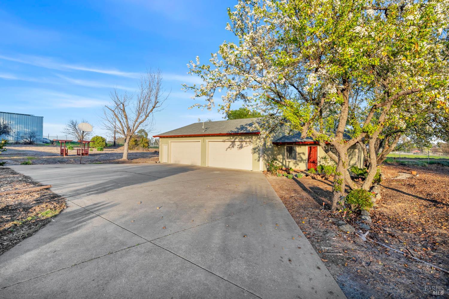 7562 Paddon Road Vacaville, CA 95688 - Photo 8 of 91