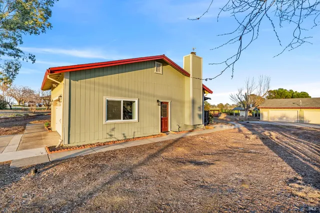 $1,090,000 | 7562 Paddon Road, Vacaville, CA 95688