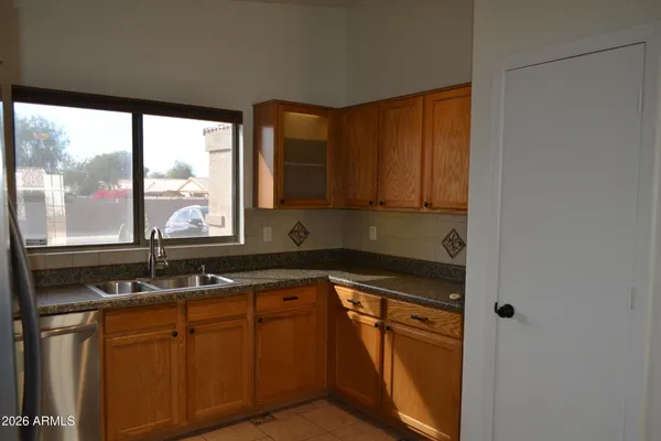 $1,895 | 1949 South Silver Drive, Apache Junction, AZ 85120