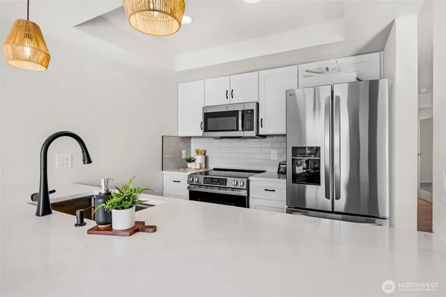 $479,000 | 23301 Lakeview Drive, Unit A204, Mountlake Terrace, WA 98043