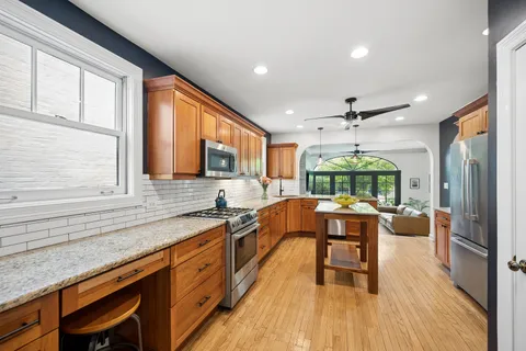 $1,150,000 | 2751 Girard Avenue, Evanston, IL 60201