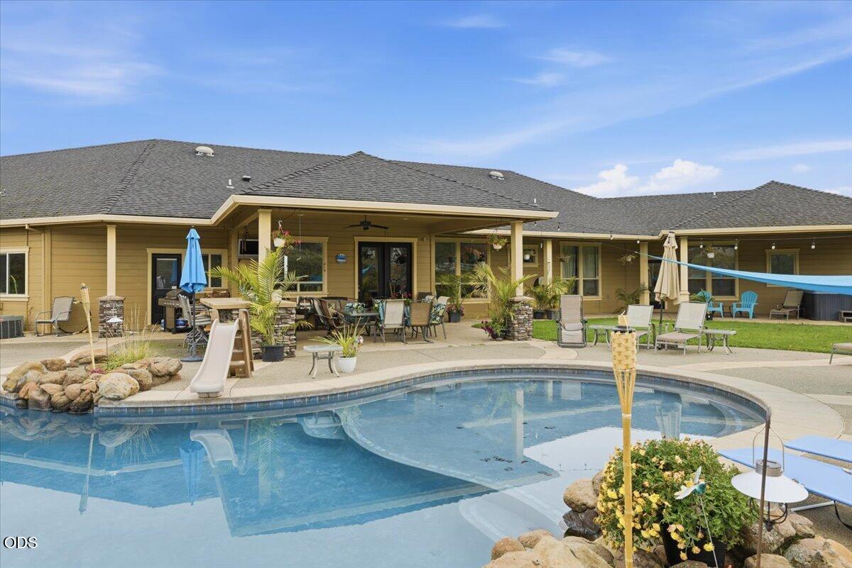 899 Old Stage Road Medford, OR 97502 - Photo 44 of 53