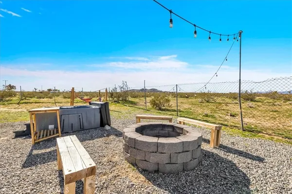 $369,000 | 670 Ducor Avenue, Landers, CA 92285