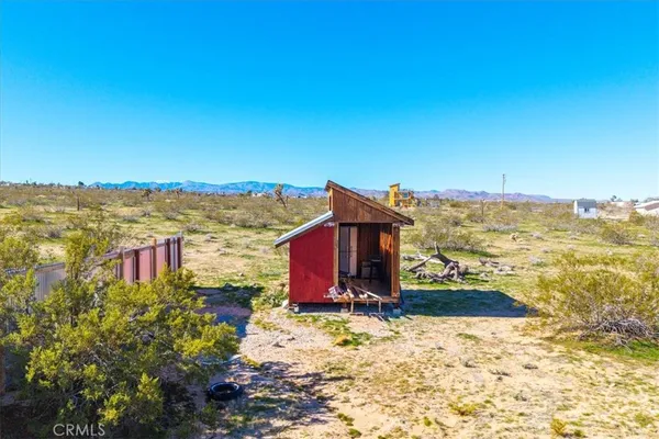 $369,000 | 670 Ducor Avenue, Landers, CA 92285
