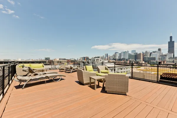 $2,800 | 1224 West Van Buren Street, Unit 622, Chicago, IL 60607