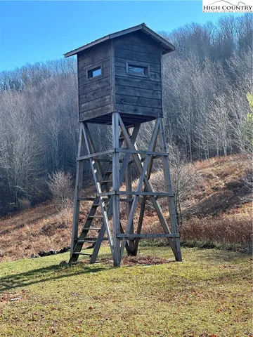 $650,000 | 864 Joe Clayton Road, Lansing, NC 28643