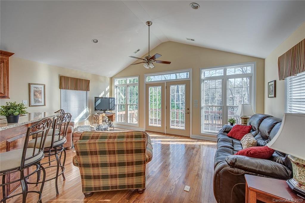 985 Jackson Road Fort Lawn, SC 29714 - Photo 8 of 34 Gallery Image 8