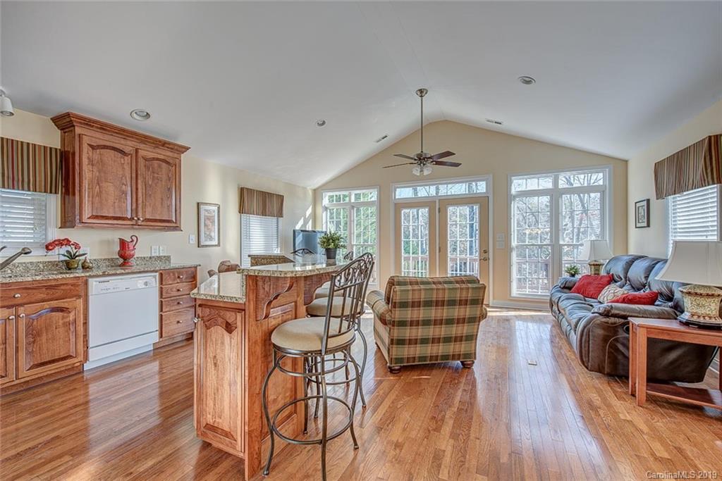 985 Jackson Road Fort Lawn, SC 29714 - Photo 10 of 34 Gallery Image 10