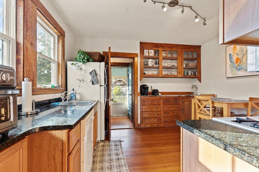 40-42 Presentation Road Boston, MA 02135 - Photo 19 of 30