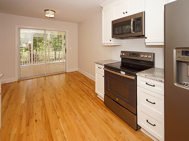 354 Stringer Alley Mount Pleasant, SC 29464 - Photo 13 of 42 Hardwood Floors