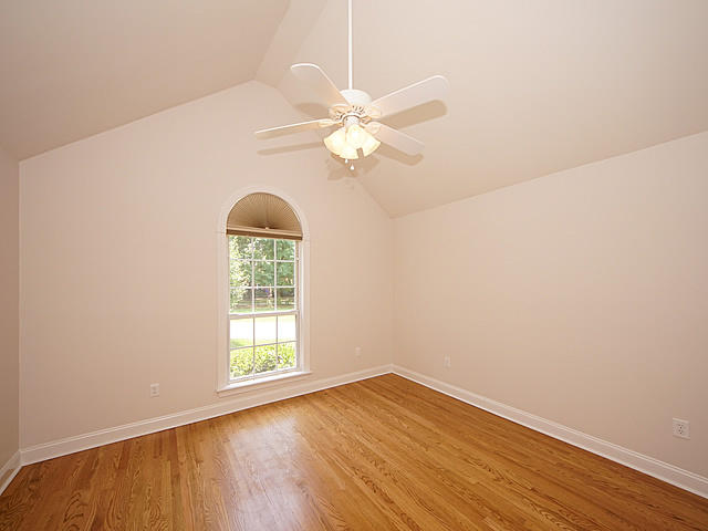 354 Stringer Alley Mount Pleasant, SC 29464 - Photo 21 of 42 Guest Bedroom