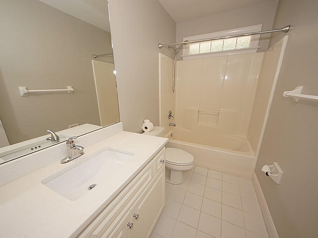 354 Stringer Alley Mount Pleasant, SC 29464 - Photo 23 of 42 Guest Bathroom