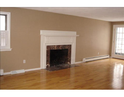 21 Lafayette Road Reading, MA 01867 - Photo 3 of 4 Gallery Image 3