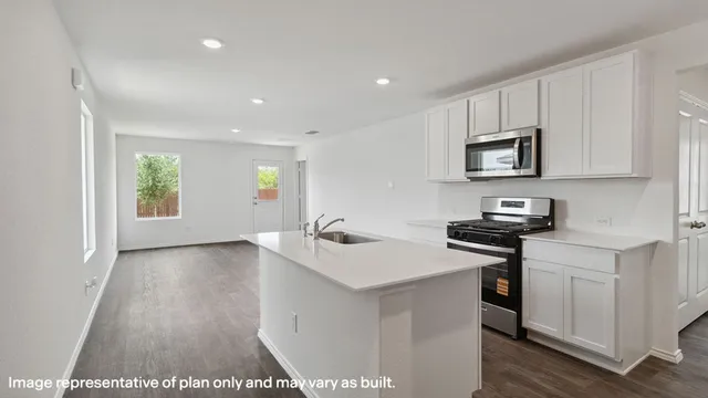 $189,990 | 407 Wild Goose Drive, Luling, TX 78648