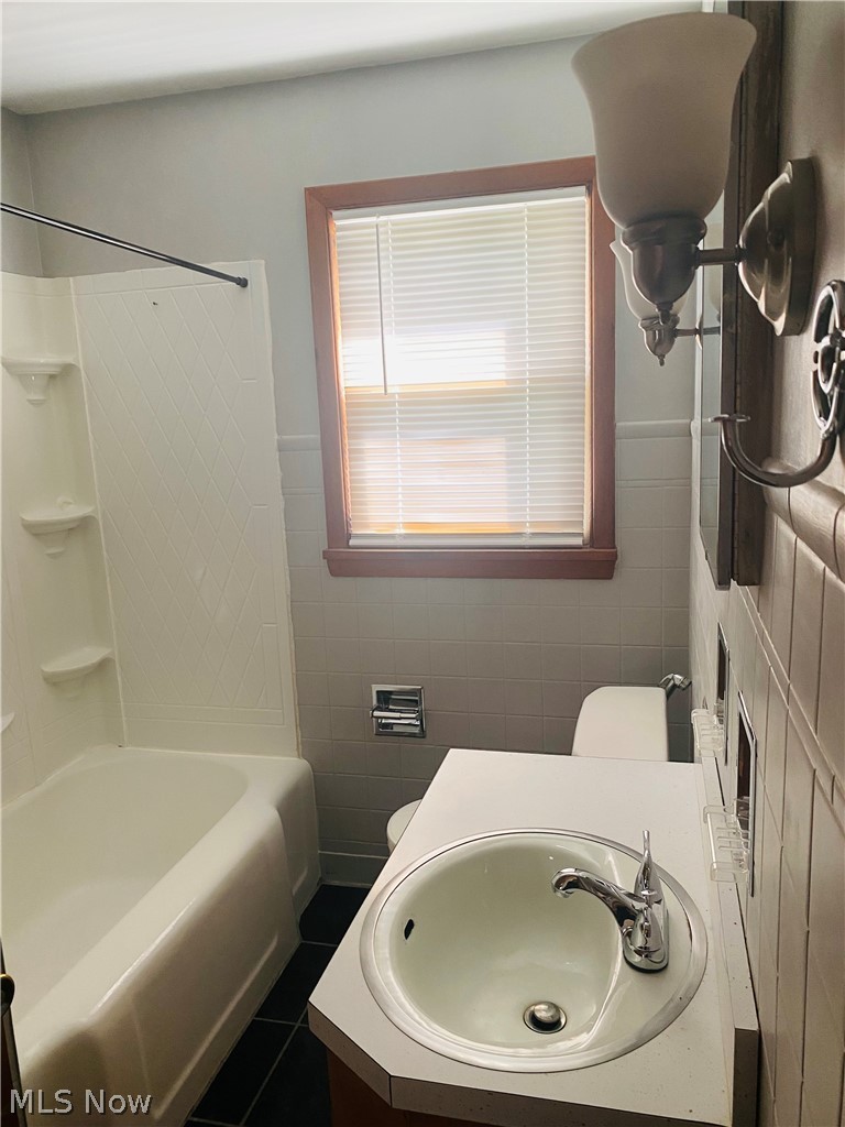 1425 Walnut Road Southwest Massillon, OH 44647 - Photo 9 of 35 Gallery Image 9