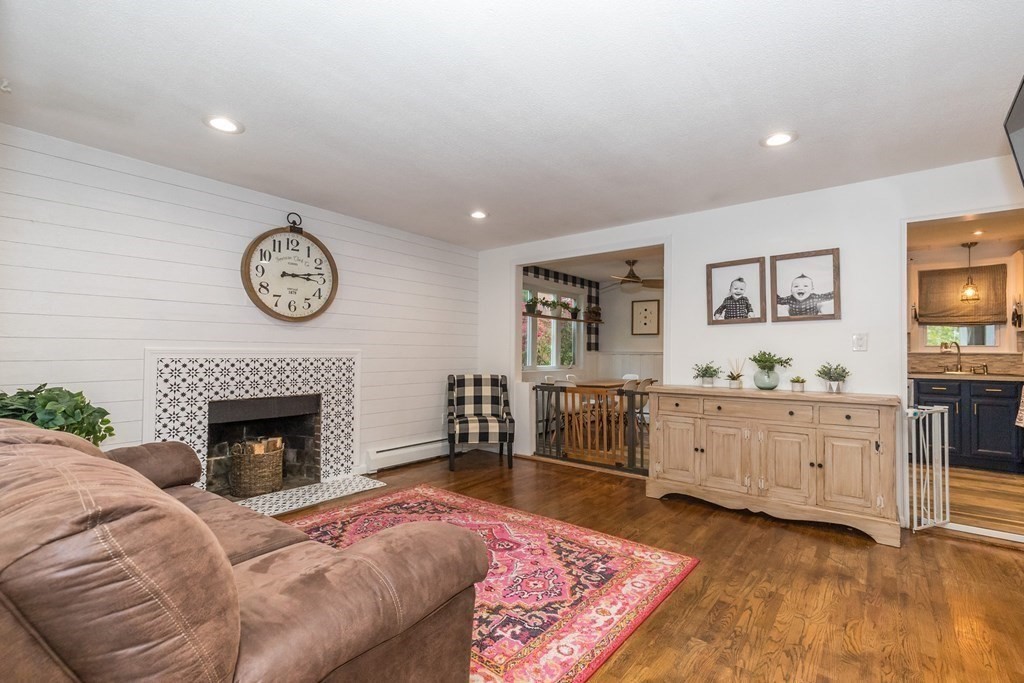 125 Flavell Road Groton, MA 01450 - Photo 3 of 30 Gallery Image 3