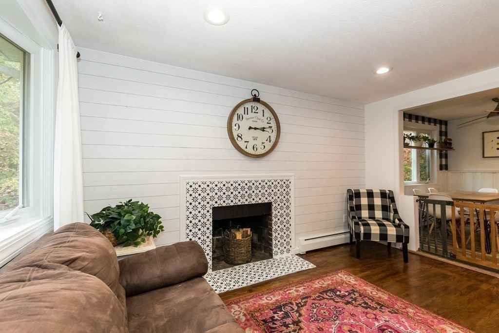 125 Flavell Road Groton, MA 01450 - Photo 4 of 30 Gallery Image 4