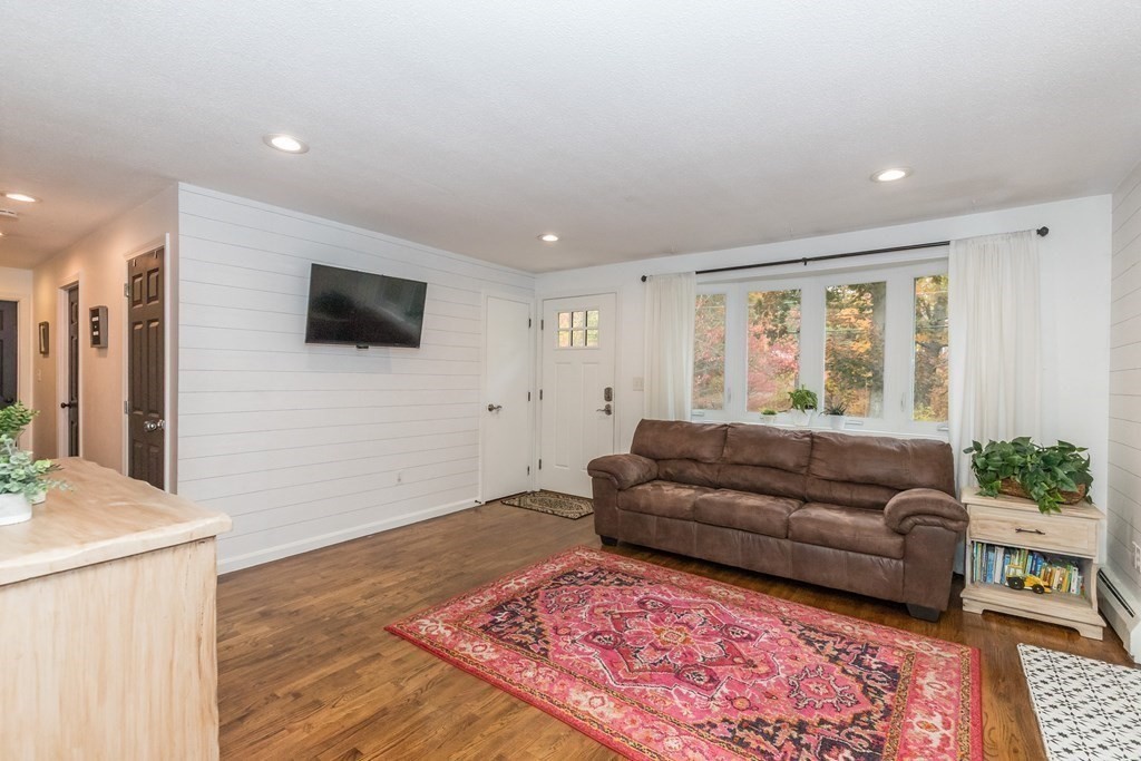 125 Flavell Road Groton, MA 01450 - Photo 5 of 30 Gallery Image 5