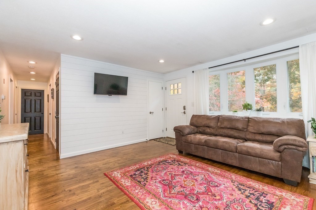 125 Flavell Road Groton, MA 01450 - Photo 7 of 30 Gallery Image 7