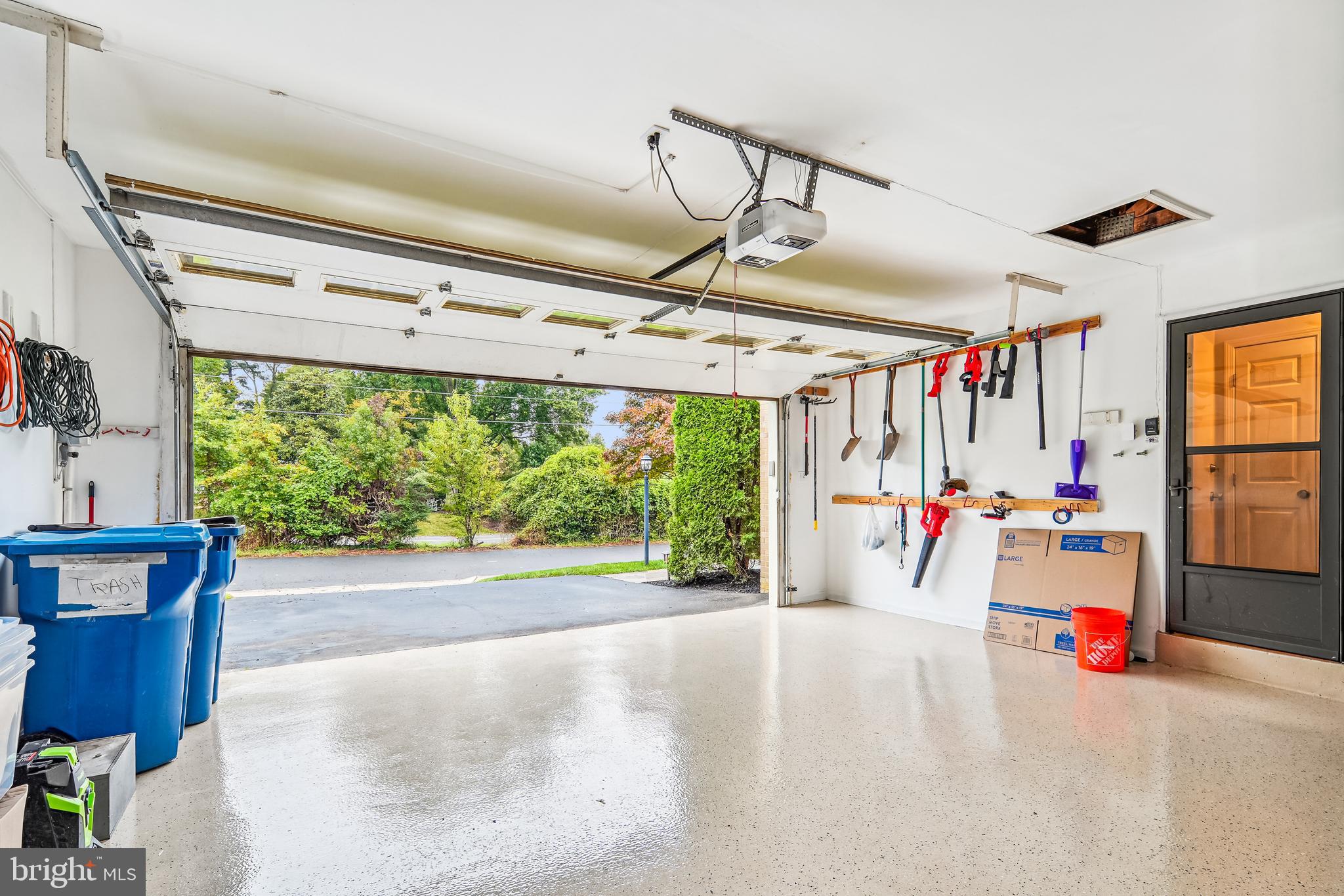 9829 Vale Road Vienna, VA 22181 - Photo 23 of 66 Garage
