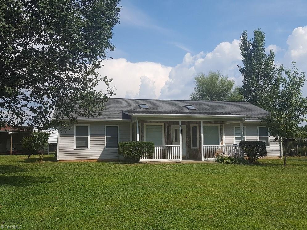 1055 Riverview Rd Extension Lexington, NC 27292 - Photo 1 of 27