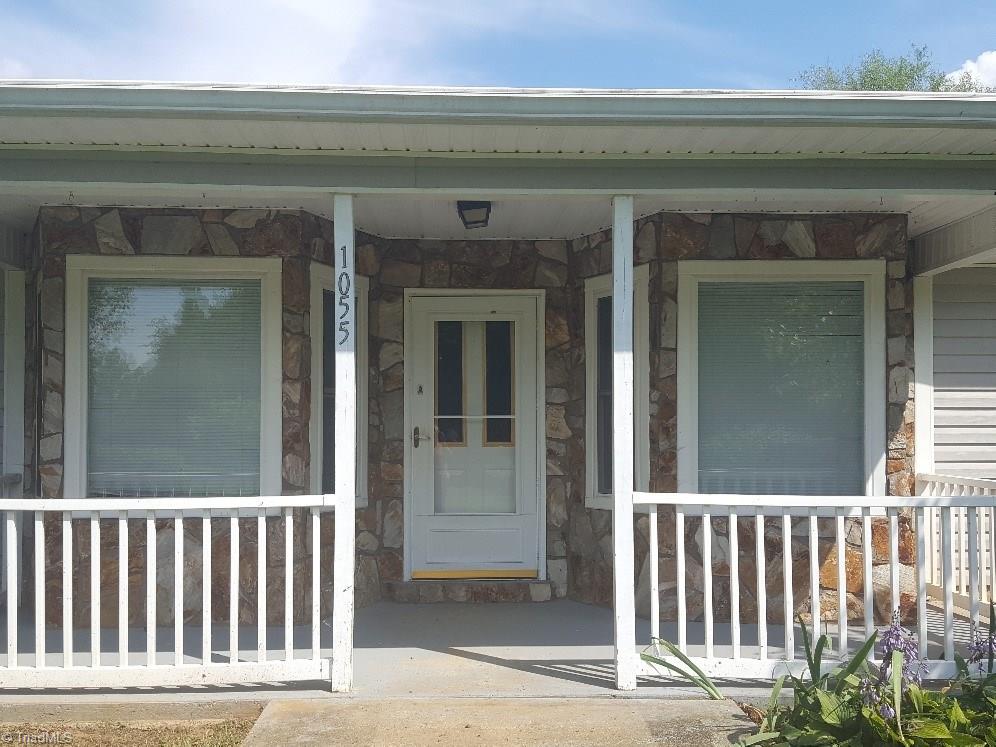 1055 Riverview Rd Extension Lexington, NC 27292 - Photo 18 of 27 Front porch, just waiting for you and your rocking chairs.